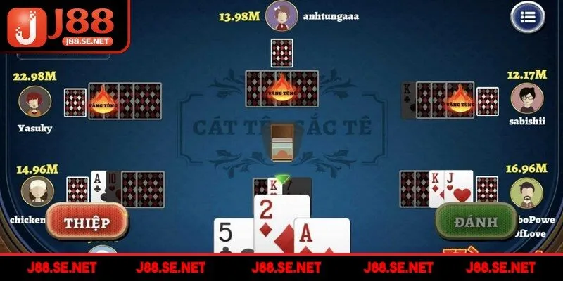 Quan sát hành động của đối thủ để xây dựng chiến thuật riêng mình