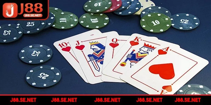 Cách chơi Xì Dách được xem là dễ dàng, dễ tiếp cận với mọi người